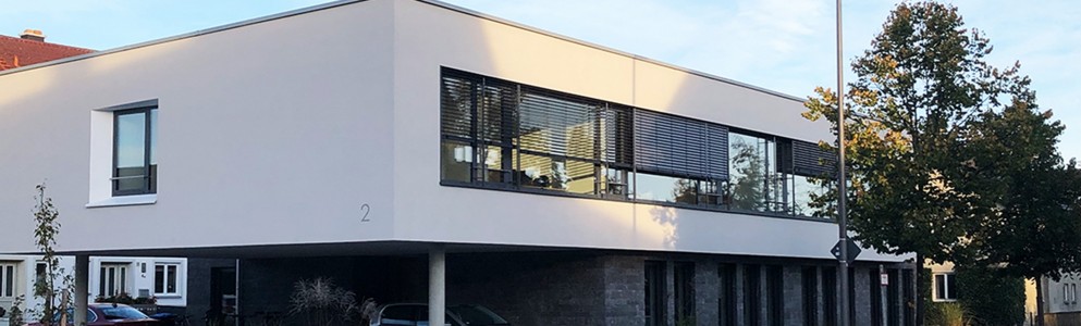 Modernes Bürogebäude für Architekturbüro Holl gebaut von schöner bauen aus Wiedergeltingen